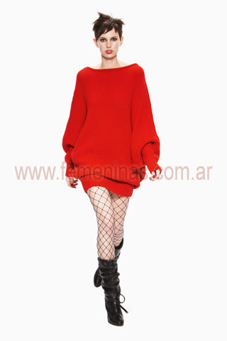 Sweater amplio rojo medias rombos Halston